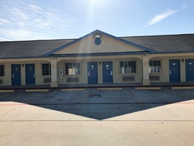 Luxury Inn & Suites Liberty