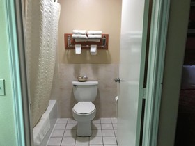 Luxury Inn & Suites Liberty