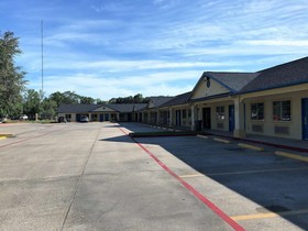 Luxury Inn & Suites Liberty