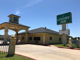 Luxury Inn & Suites Liberty