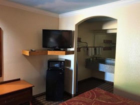 Luxury Inn & Suites Liberty