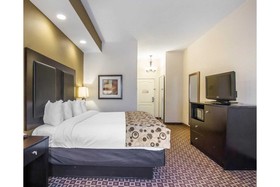 Red Roof Inn & Suites Longview