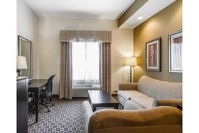 Red Roof Inn & Suites Longview