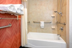 La Quinta Inn & Suites by Wyndham Longview North