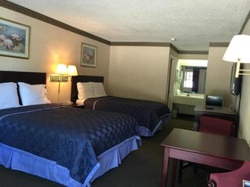 Majestic Inn