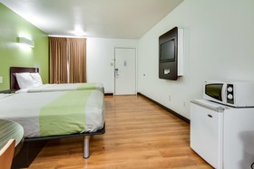 Motel 6 Longview - North