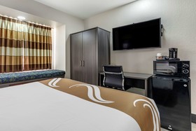 Quality Inn & Suites Longview I-20