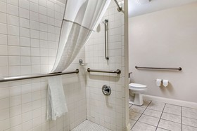 Quality Inn & Suites Longview I-20