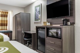 Quality Inn & Suites Longview I-20