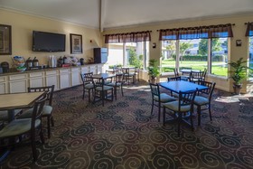 Ashmore Inn and Suites