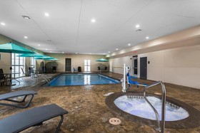 Comfort Suites University