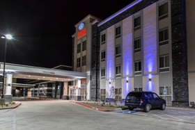 Comfort Suites University