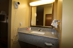 Econo Lodge I-27