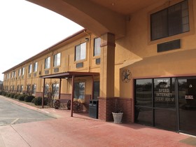 Econo Lodge I-27