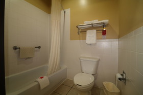 Econo Lodge I-27