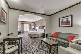 Holiday Inn Express & Suites South