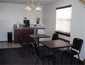 Knights Inn Slaton