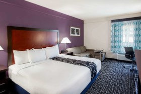 La Quinta Inn And Suites by Wyndham Lubbock North