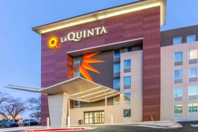 La Quinta Inn & Suites by Wyndham Lubbock West Medical Centr