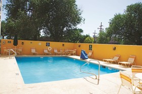 La Quinta Inn & Suites by Wyndham Lubbock West Medical Centr