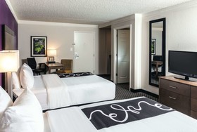 La Quinta Inn & Suites by Wyndham Lubbock West Medical Centr