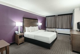 La Quinta Inn & Suites by Wyndham Lubbock West Medical Centr