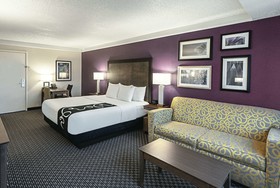 La Quinta Inn & Suites by Wyndham Lubbock West Medical Centr