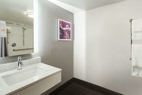 La Quinta Inn & Suites by Wyndham Lubbock West Medical Centr