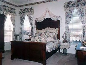 Woodrow House Bed & Breakfast