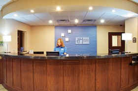 Holiday Inn Express & Suites Lufkin South