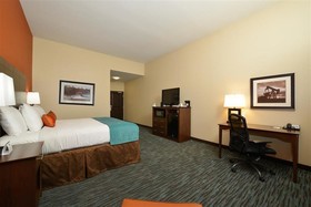 Best Western Plus Longhorn Inn & Suites