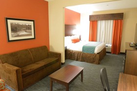 Best Western Plus Longhorn Inn & Suites