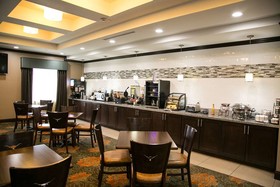 Best Western Plus Longhorn Inn & Suites