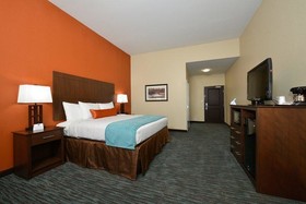 Best Western Plus Longhorn Inn & Suites