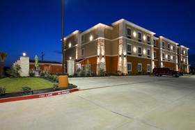Best Western Plus Longhorn Inn & Suites