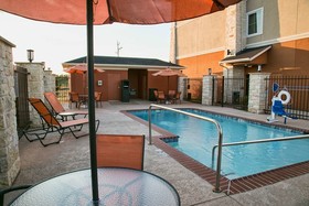 Best Western Plus Longhorn Inn & Suites