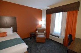 Best Western Plus Longhorn Inn & Suites