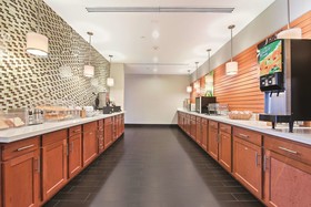 La Quinta Inn & Suites by Wyndham Luling