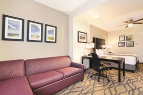 La Quinta Inn & Suites by Wyndham Luling
