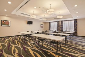 La Quinta Inn & Suites by Wyndham Luling