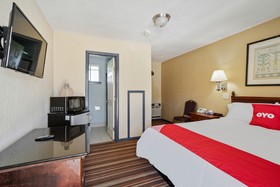 OYO Hotel Luling TX Downtown I-10/US-90