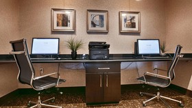Best Western Plus Lytle Inn & Suites