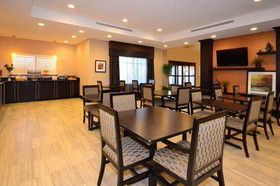 Best Western Plus Lytle Inn & Suites