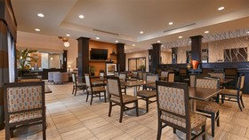 Best Western Plus Lytle Inn & Suites