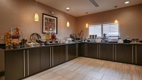 Best Western Plus Lytle Inn & Suites