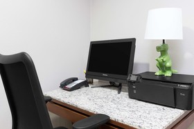 Days Inn & Suites by Wyndham Madisonville