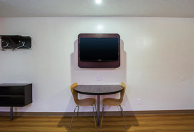 Motel 6 Madisonville