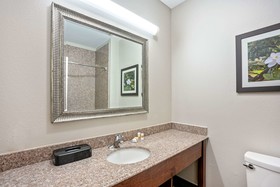 La Quinta Inn & Suites by Wyndham Houston - Magnolia