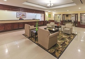La Quinta Inn & Suites by Wyndham Houston - Magnolia