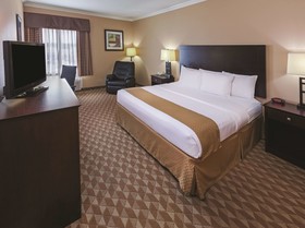 La Quinta Inn & Suites by Wyndham Houston - Magnolia